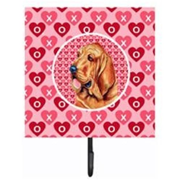 Micasa 4.25 x 7 in. Bloodhound Valentines Love and Hearts Leash Or Key Holder MI751964